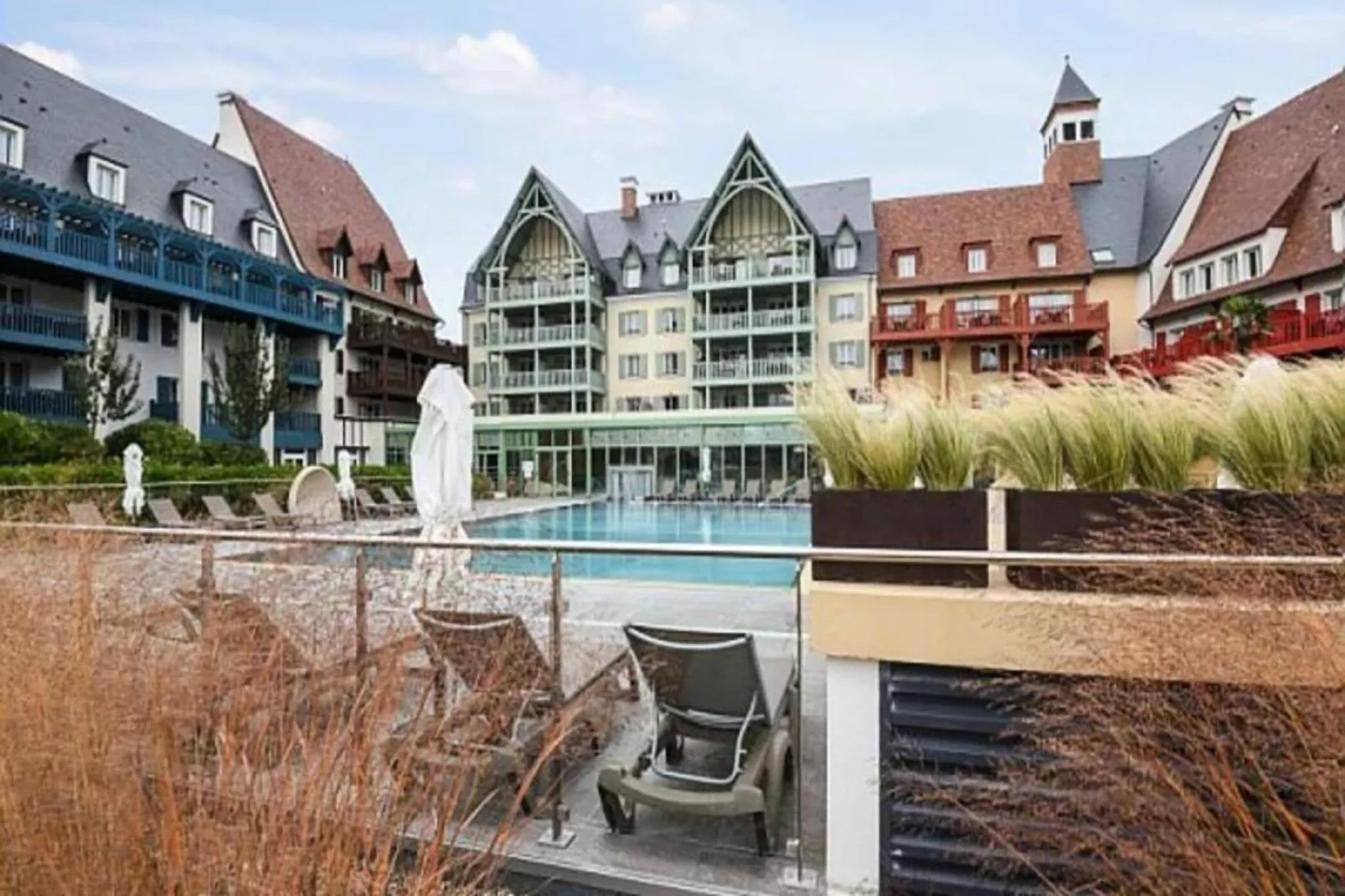 Résidence Presqu'Ile de la Touques-Buitenkant zomer