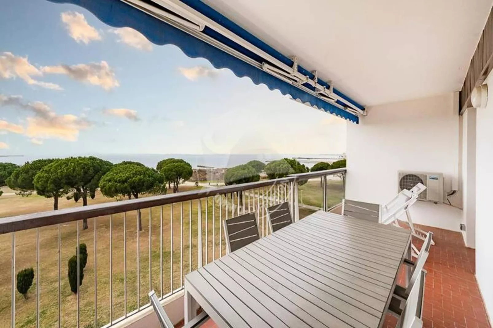 Résidence "le Frédéric Mistral"-Terrasbalkon