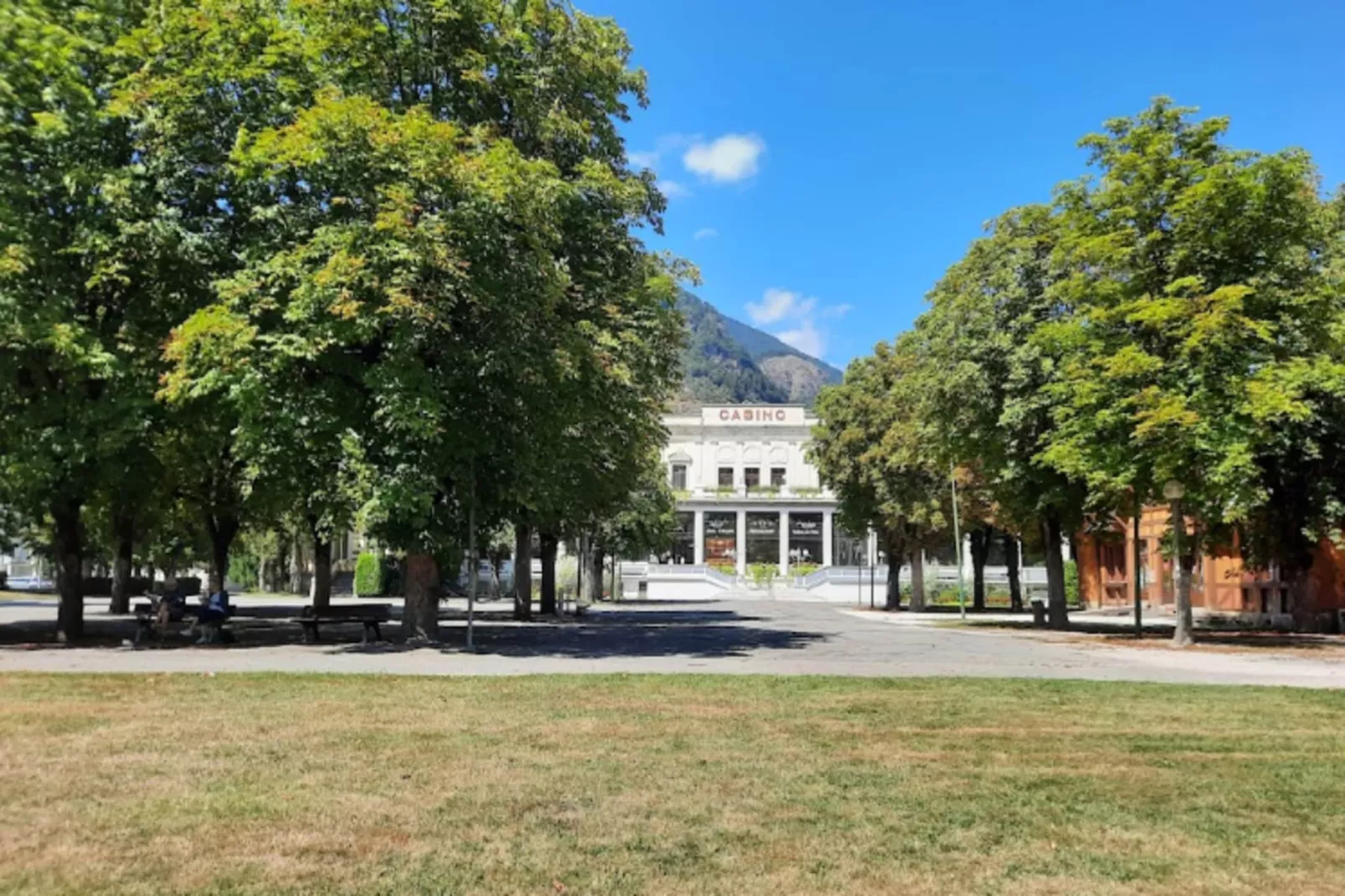 Résidence Jardins Du Casino-Buitenkant zomer