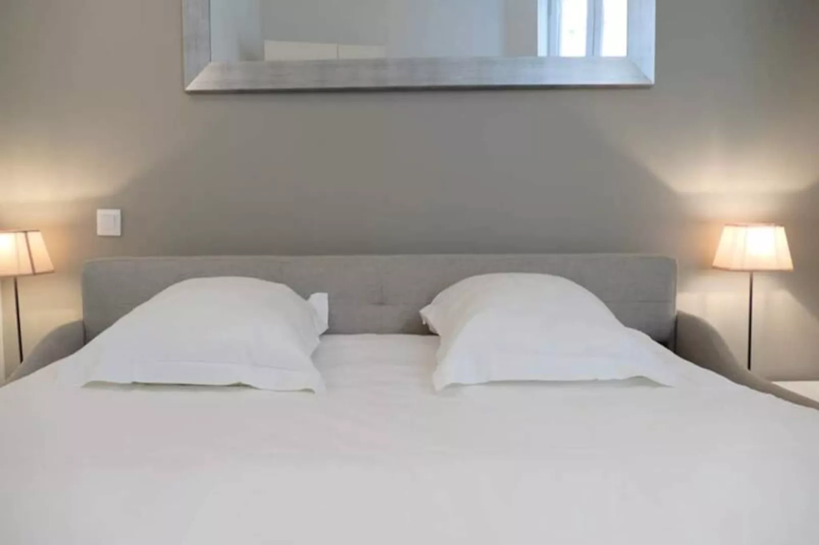 Confortable Studio De Standing Tr&egrave;s Bien Situ&eacute; Aux Portes De Quinconces-Image-tags.