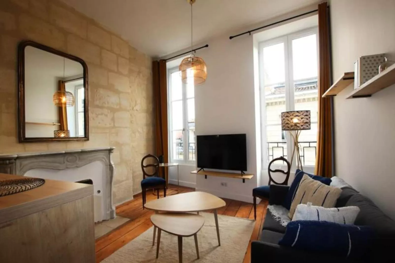 Charmant Et Rayonnant Appartement De 55 M&sup2; Situ&eacute; Dans Le Coeur De Bordeaux-Eetkamer