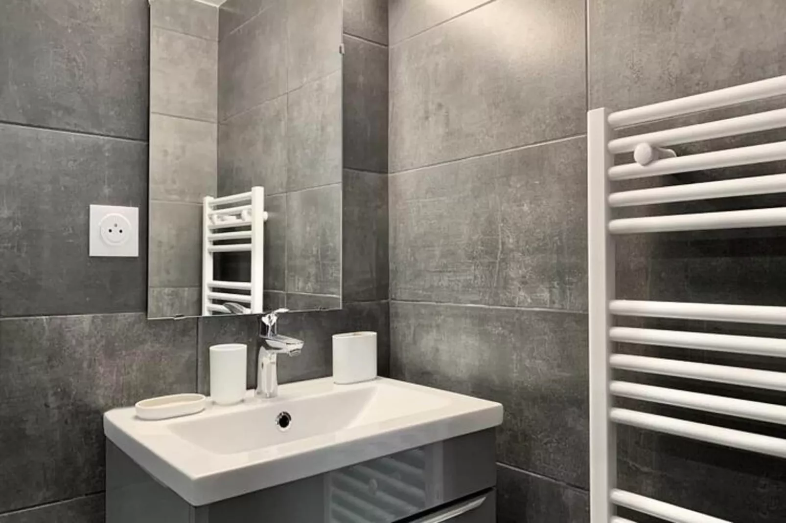 Le Nid Douillet - Studio 🌙-Badkamer