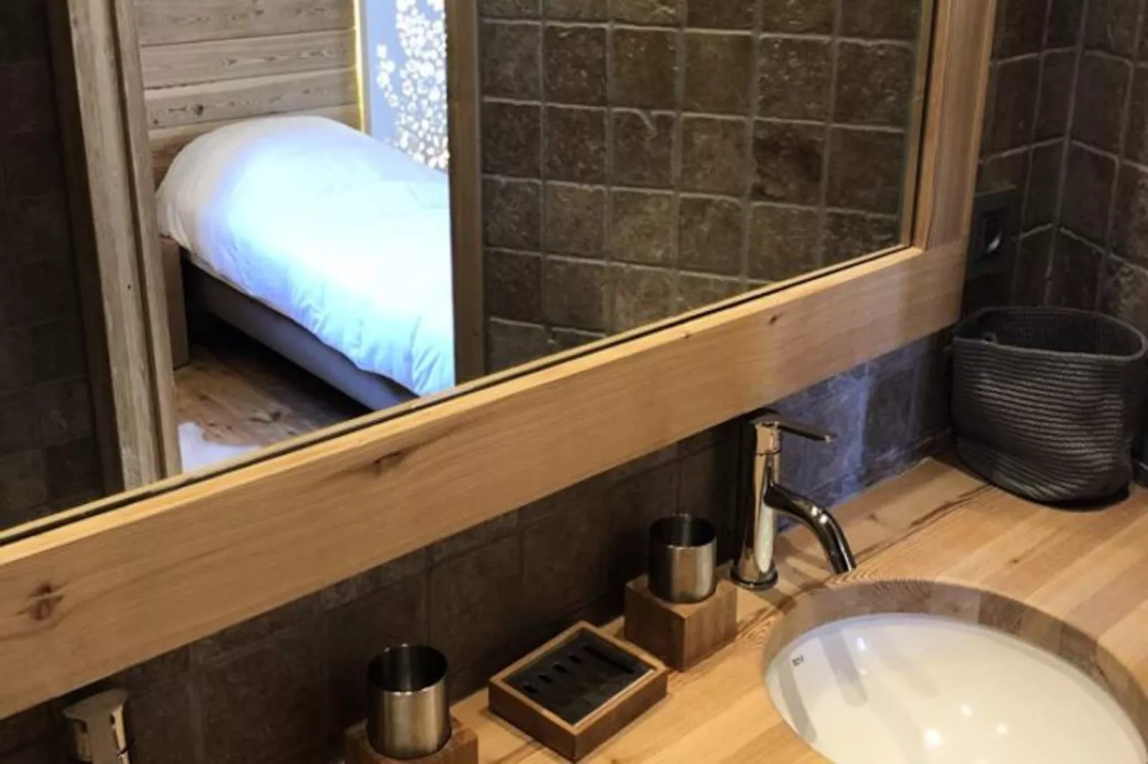 Chalet Pic Bayle-Image-tags.