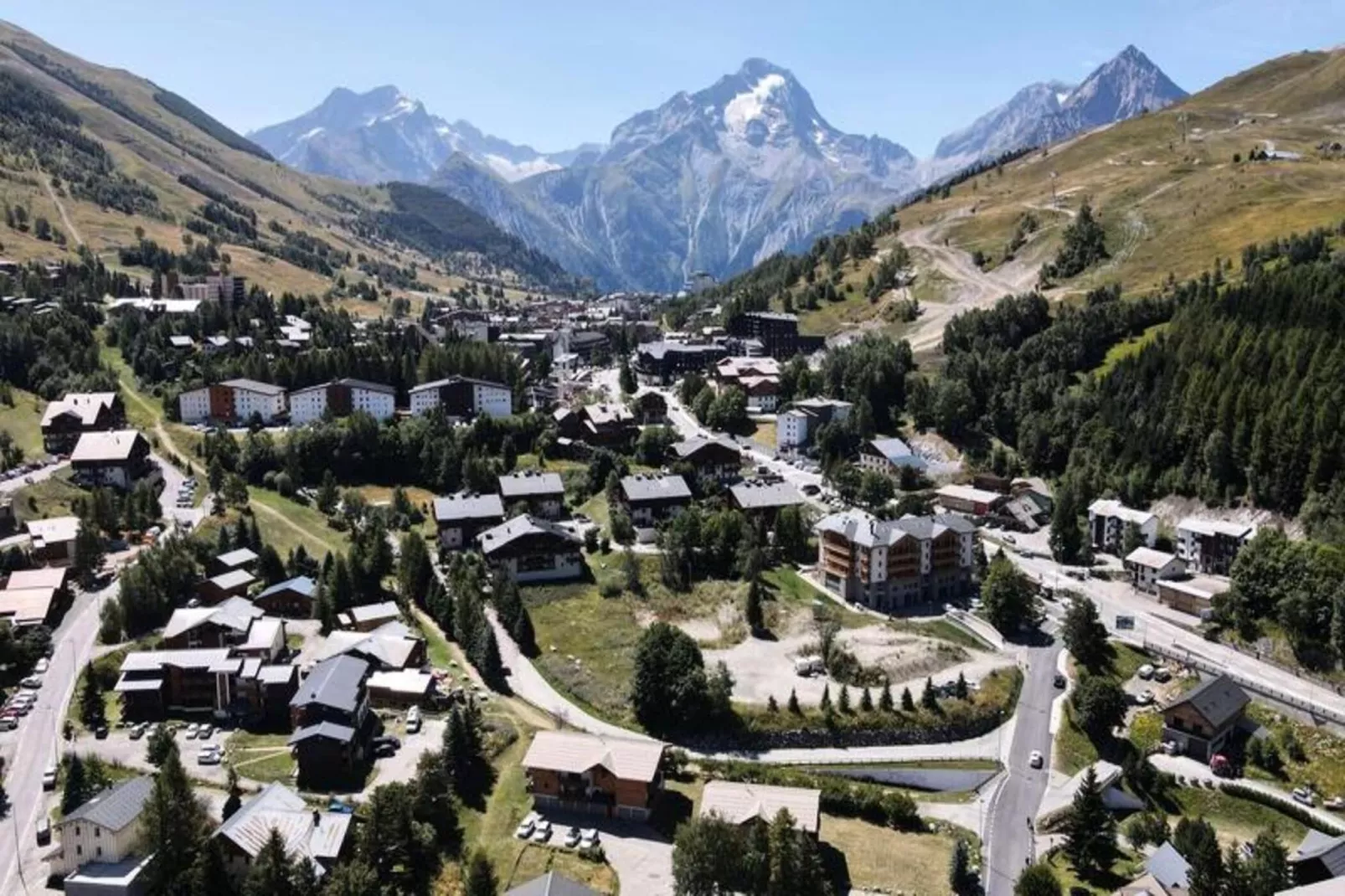 Résidence Arc En Ciel C-Uitzicht zomer