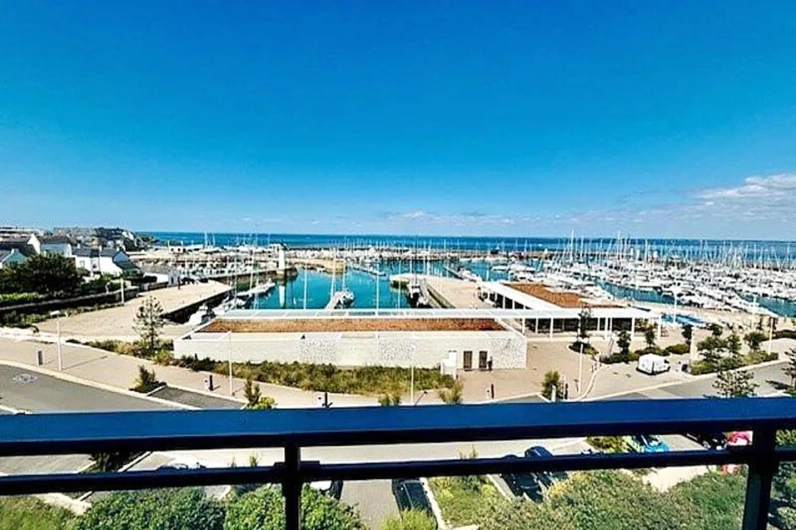 Résidence Le Mane-Uitzicht zomer