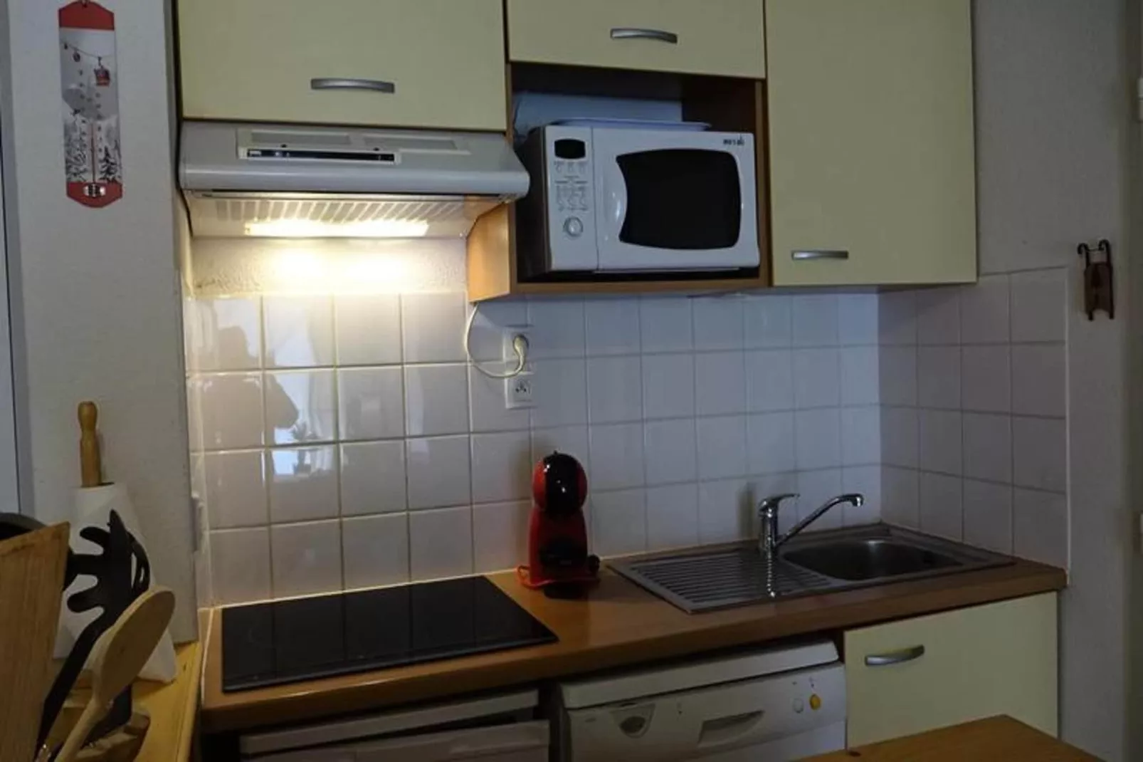 Résidence Montsegu-Keuken