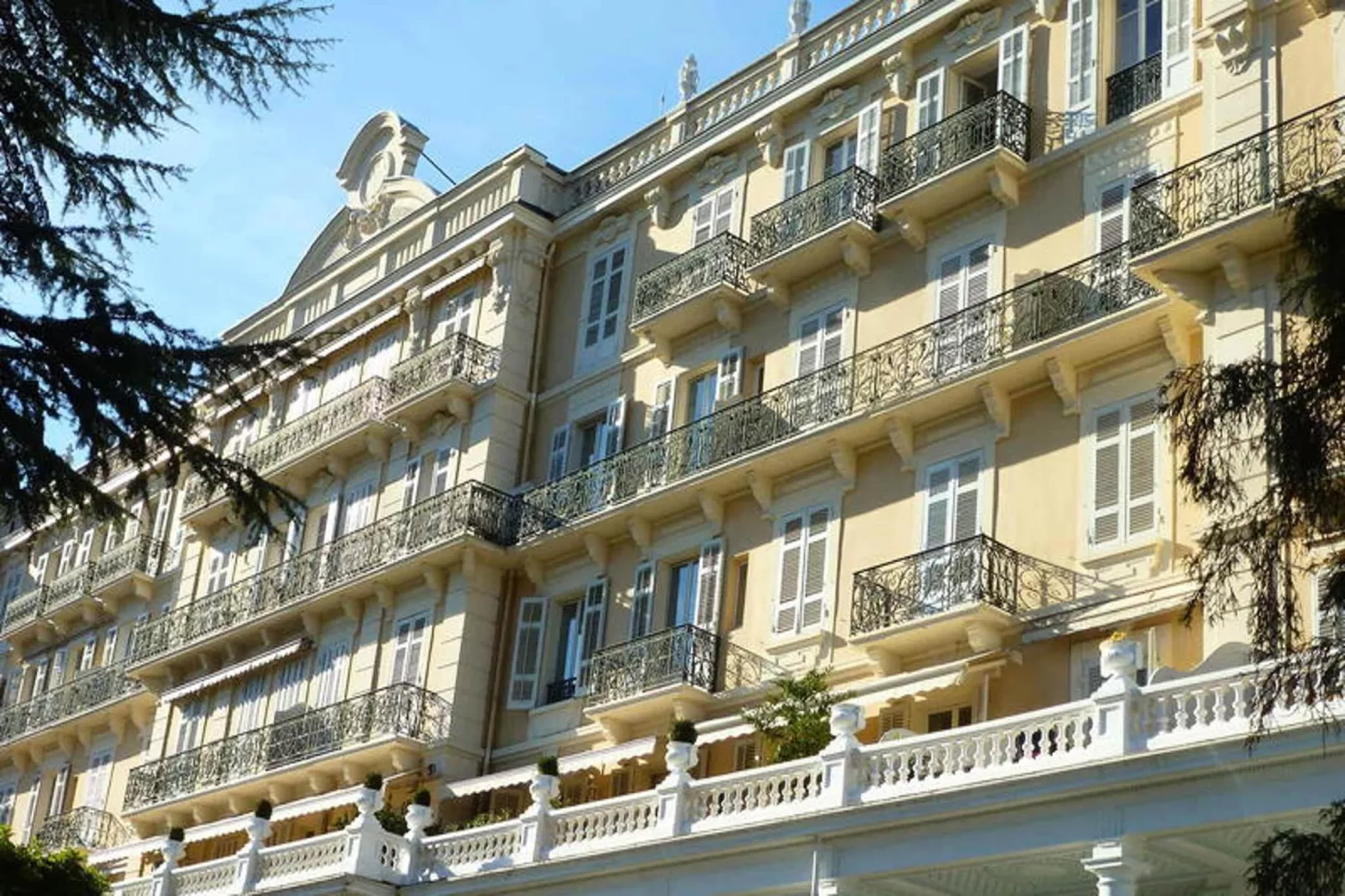 Résidence Le Splendide-Uitzicht zomer