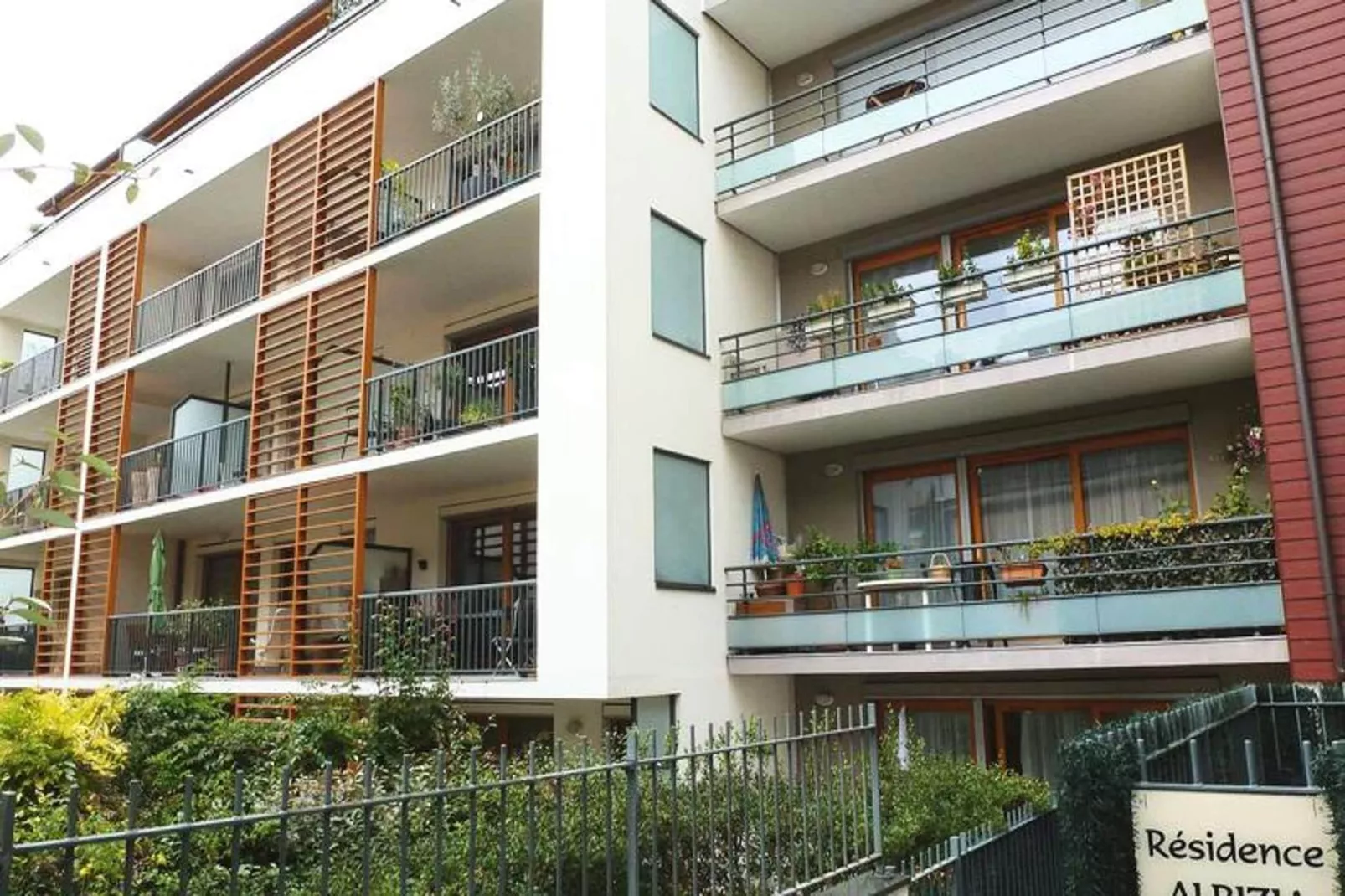 Residence L'albizia-Buitenkant zomer