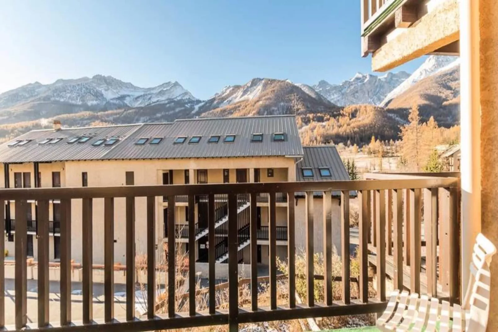 Résidence Aiguille Grive Bat I - Buitenkant zomer