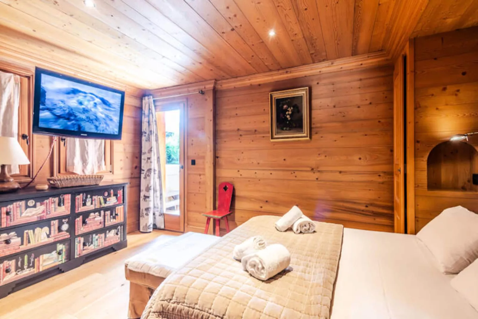 Chalet As De Coeur-Image-tags.