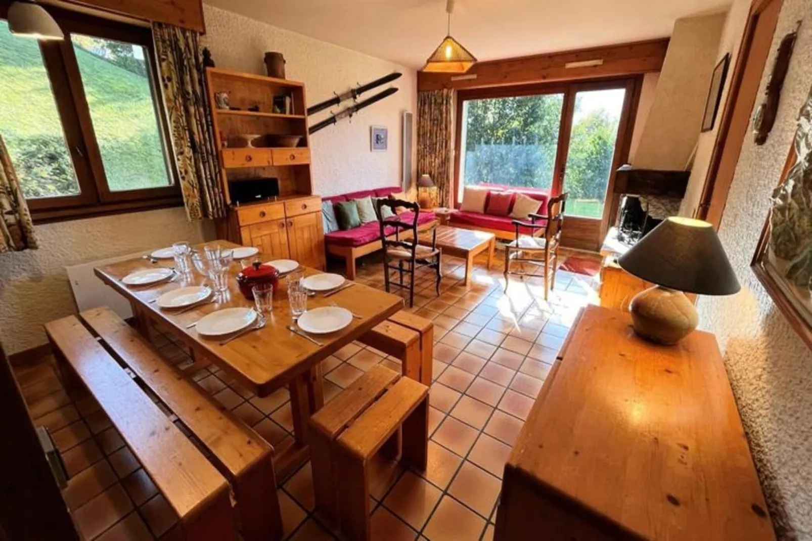 Résidence Les Planes-Buitenkant zomer