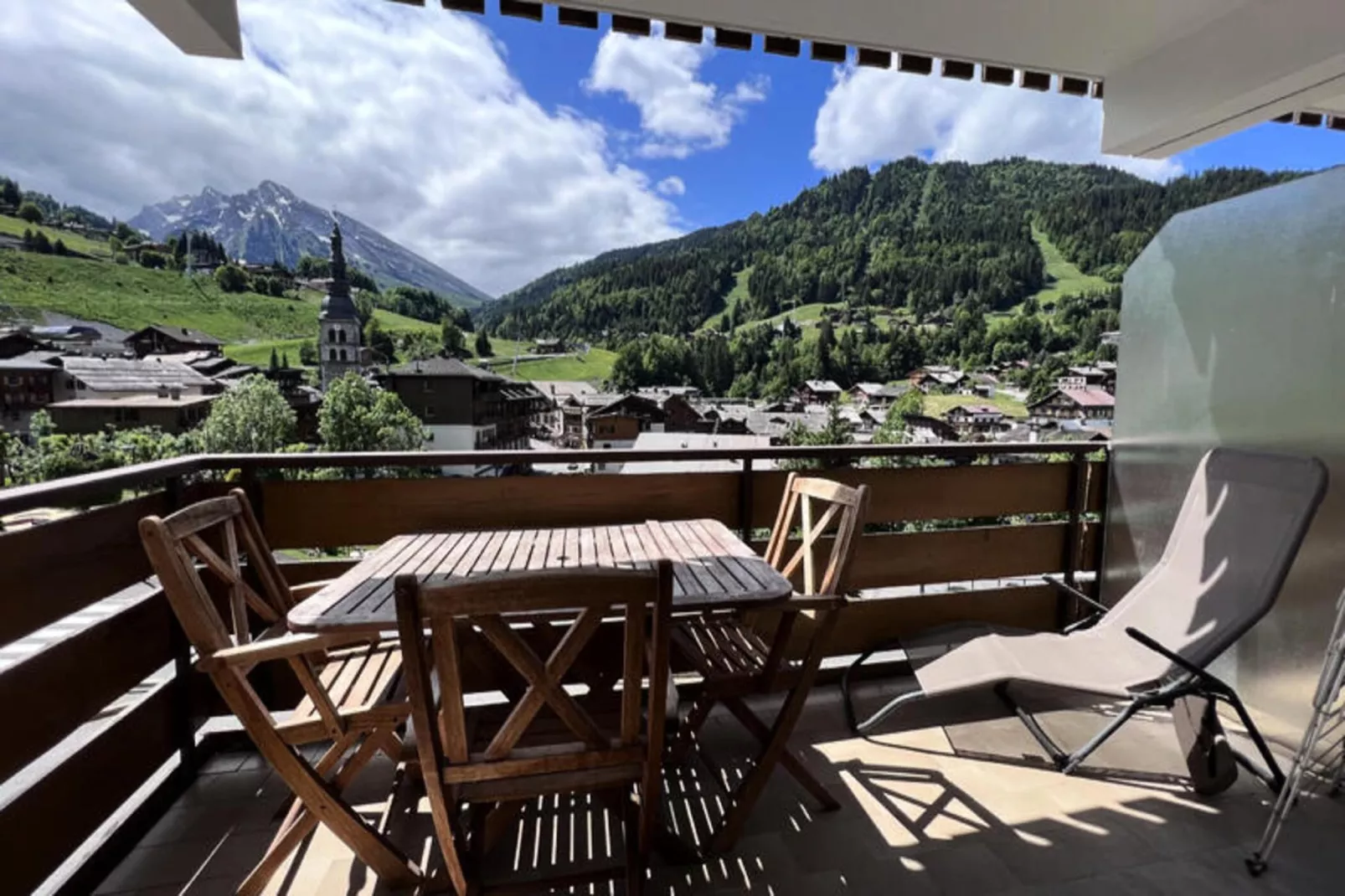 Appartements à La Clusaz-Buitenkant zomer