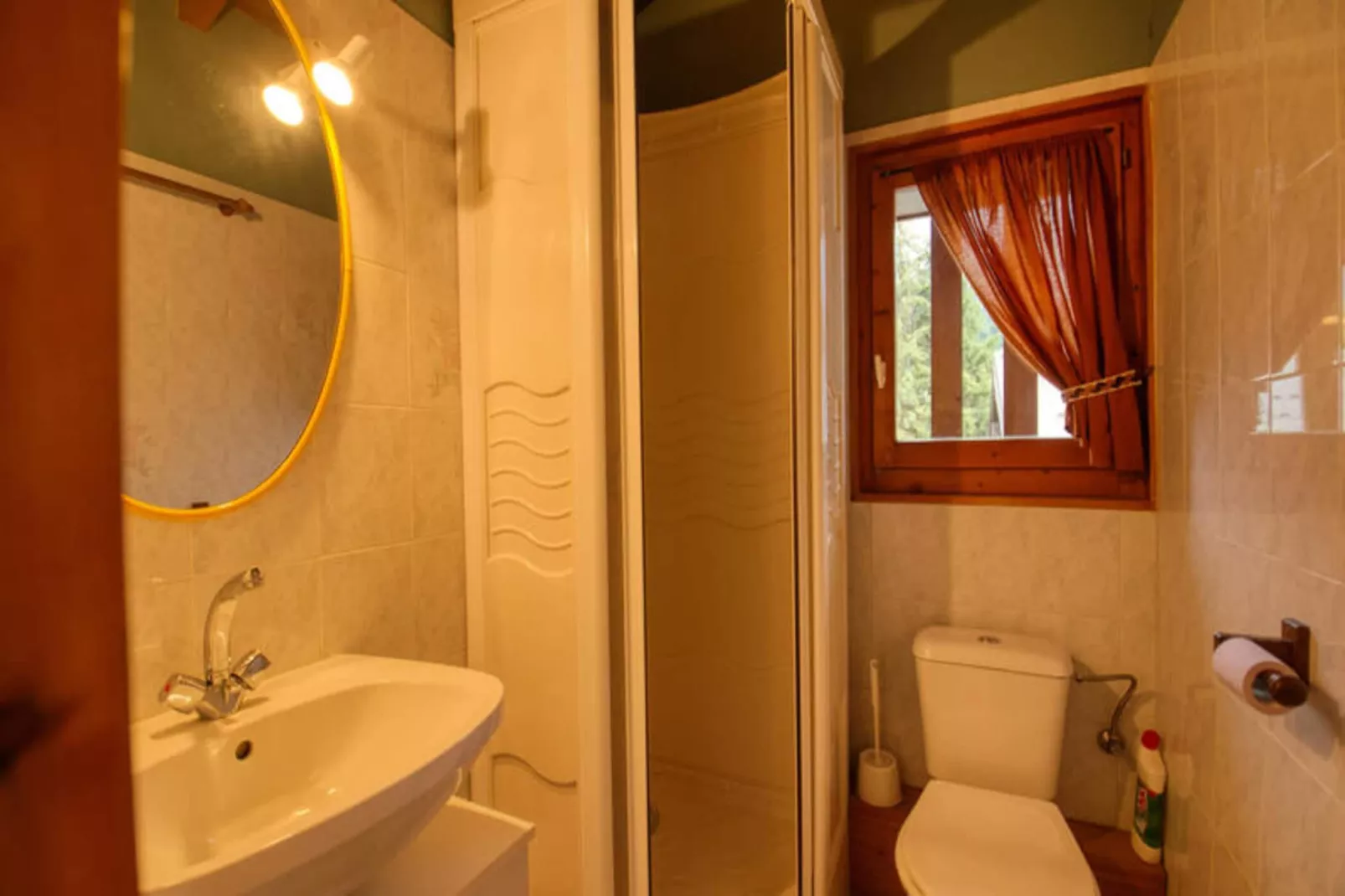 Chalet Essertins-Overloop