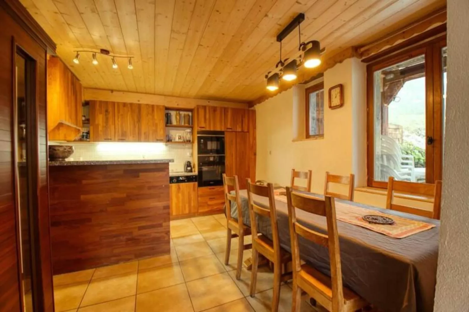 Résidence Le Laquis-Buitenkant zomer