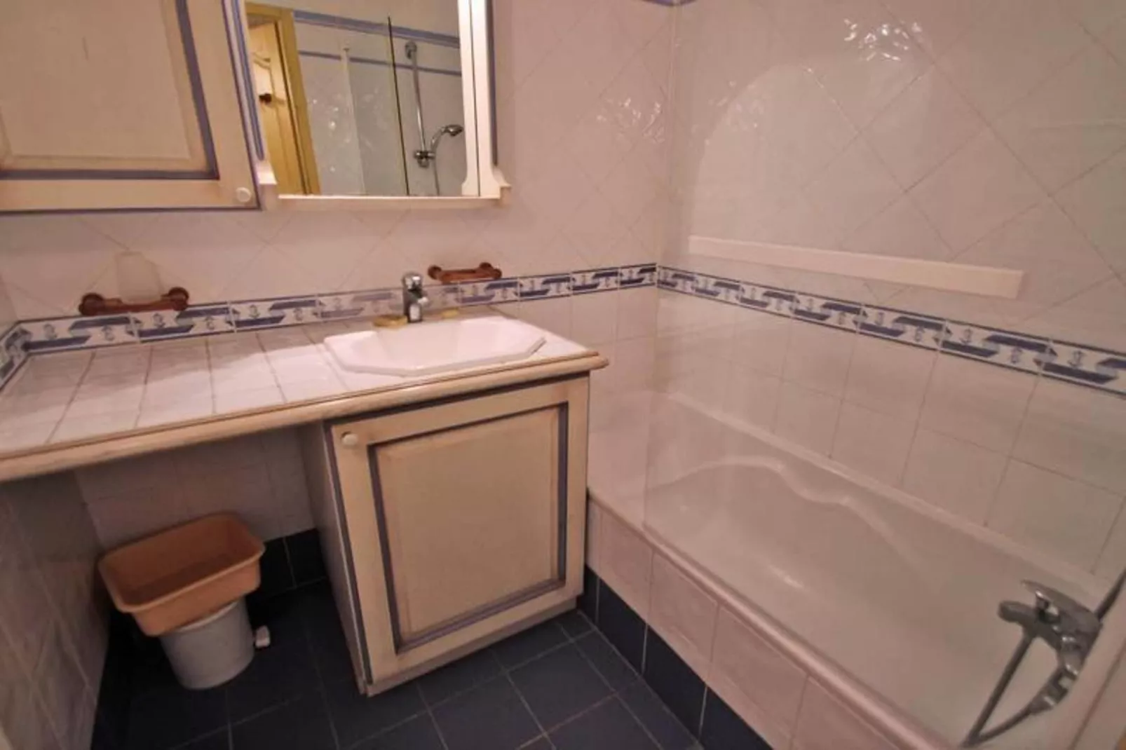 Résidence Port Marine-Badkamer