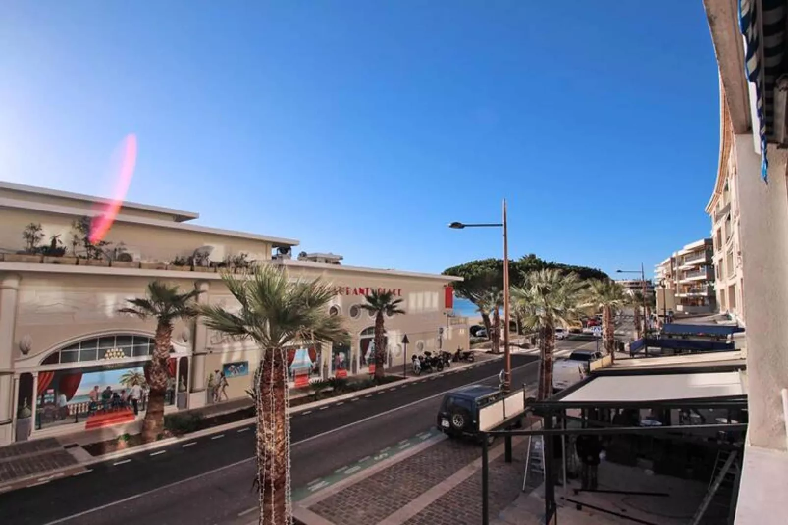 Résidence Les Dauphins-Uitzicht zomer