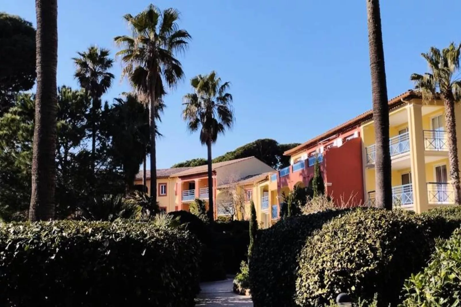 Résidence La Pinède - maeva Home-Buitenkant zomer