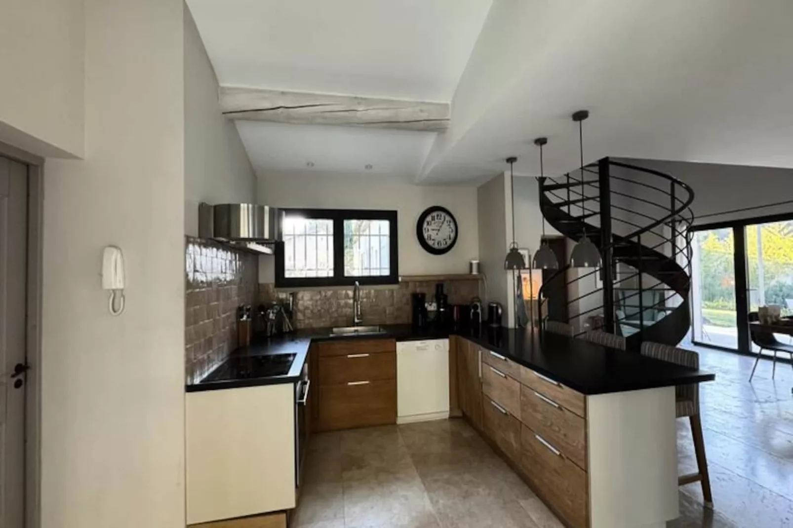 Bastide Blanche : Votre &eacute;vasion En Provence-Image-tags.