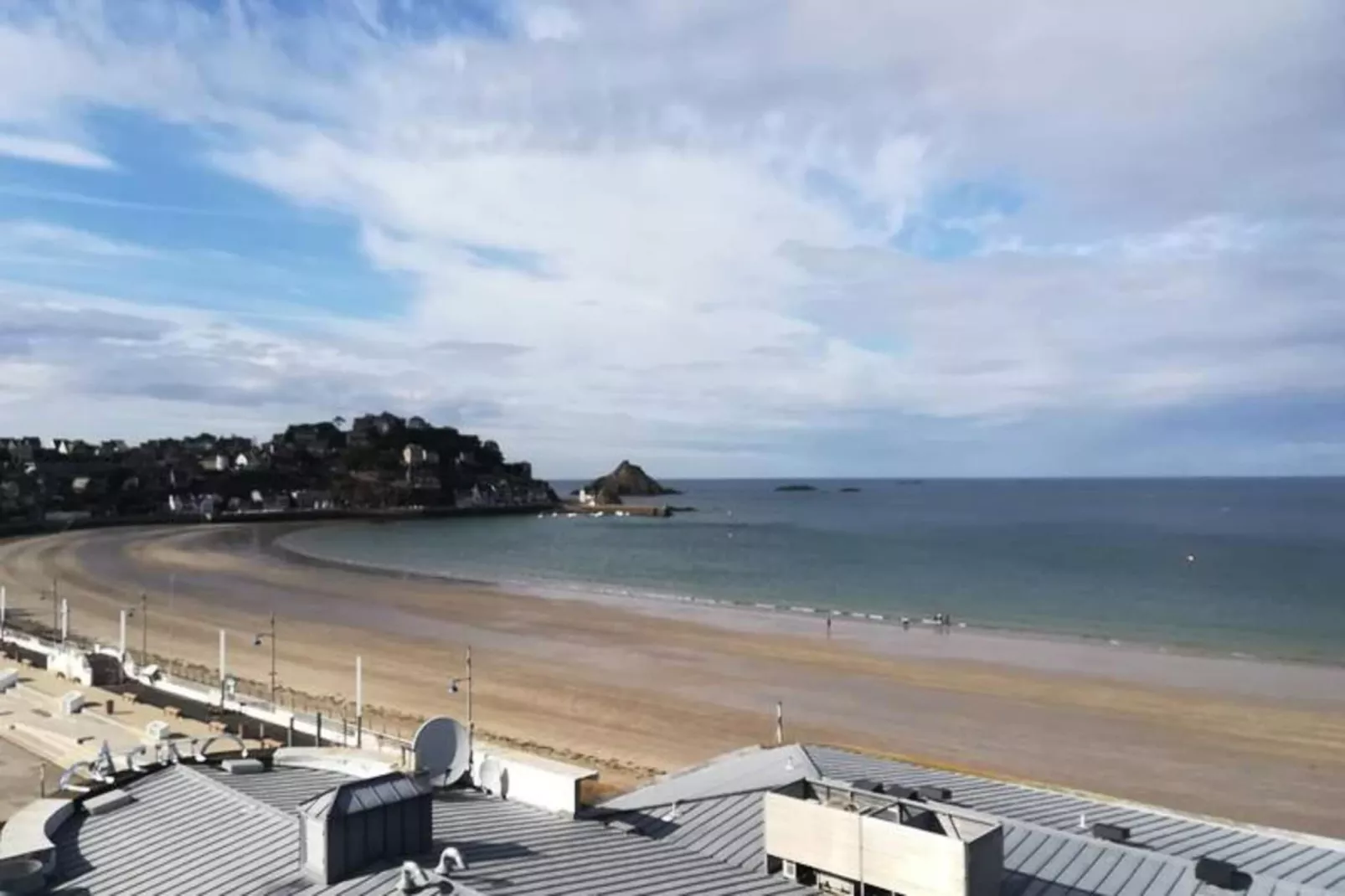 Résidence Casino-Buitenkant zomer