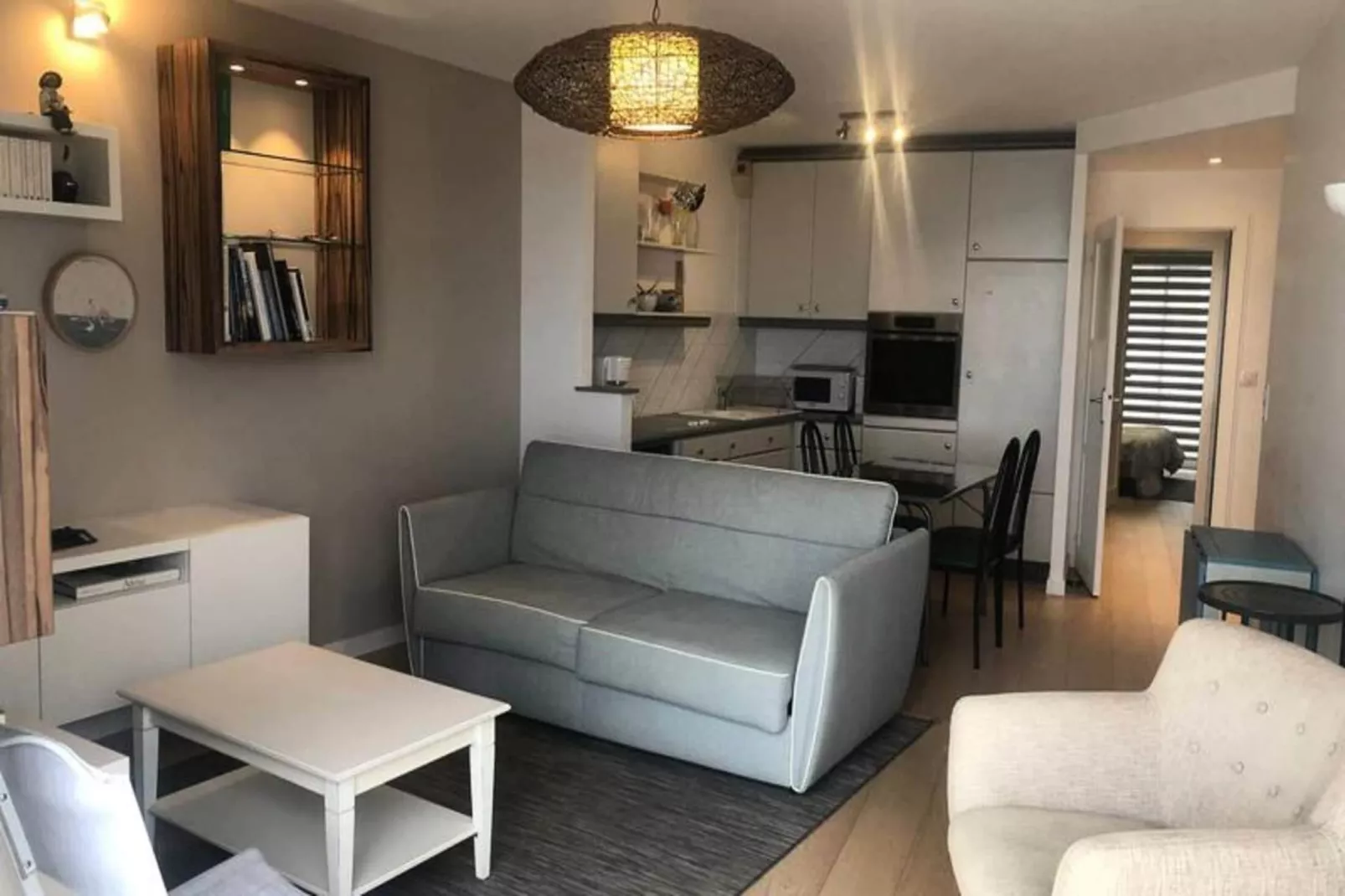 Résidence Regates-Buitenkant zomer