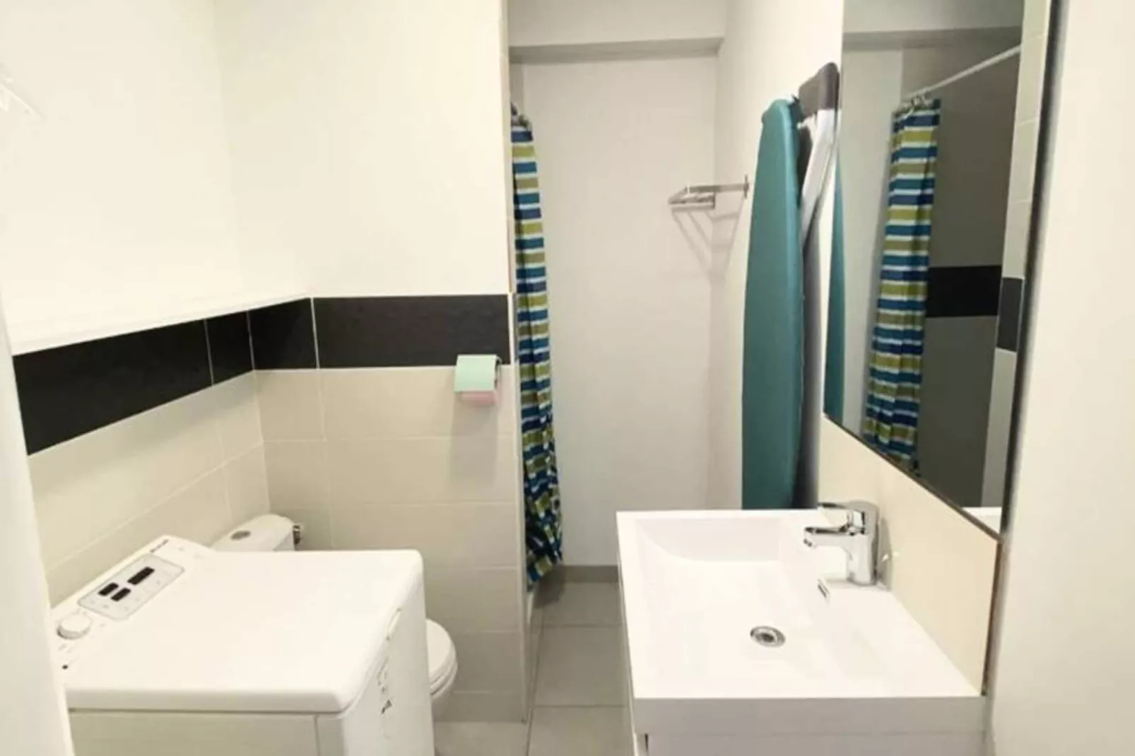 Résidence Quai Colbert-Badkamer