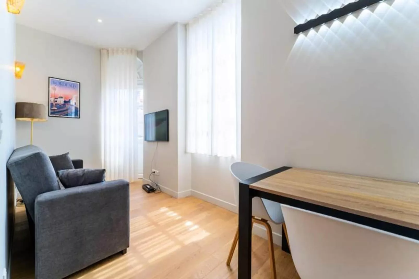 Charmant Appartement Pour 4 Au C&oelig;ur De Bordeaux-Buitenkant zomer