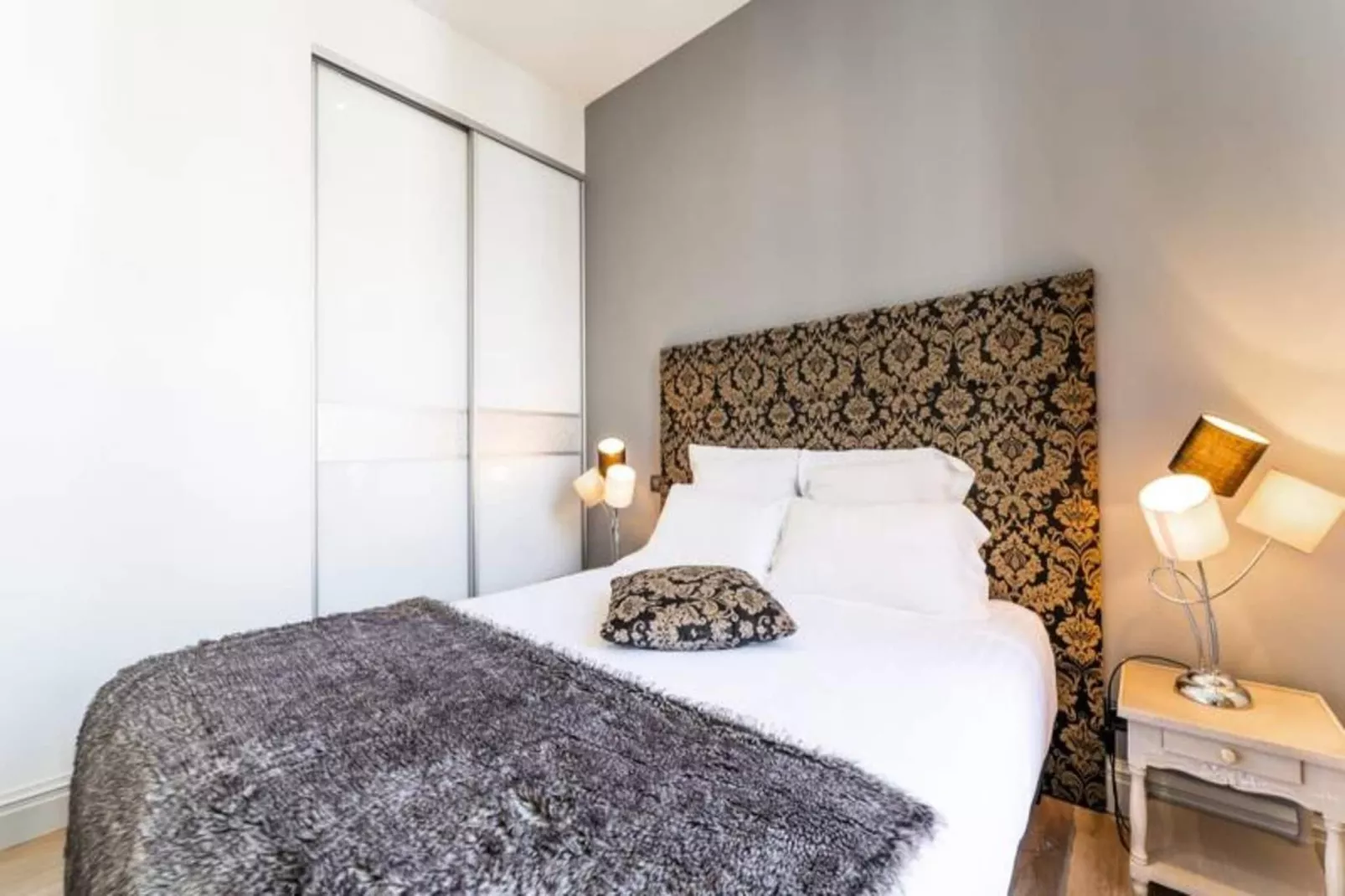 Chaleureux Appartement Au C&oelig;ur Du Quartier Historique Saint-michel-Slaapkamer