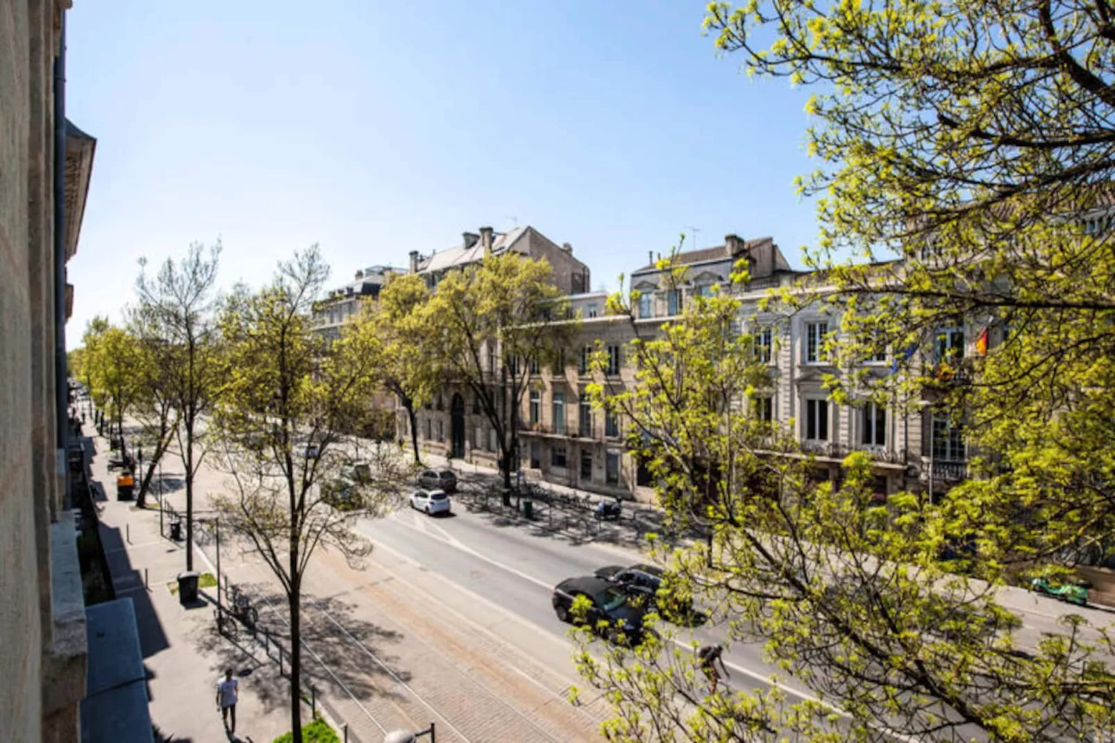 Splendide T3 De Standing, Face Au Jardin Public Pour 4 Personnes Et Enti&egrave;re-Image-tags.