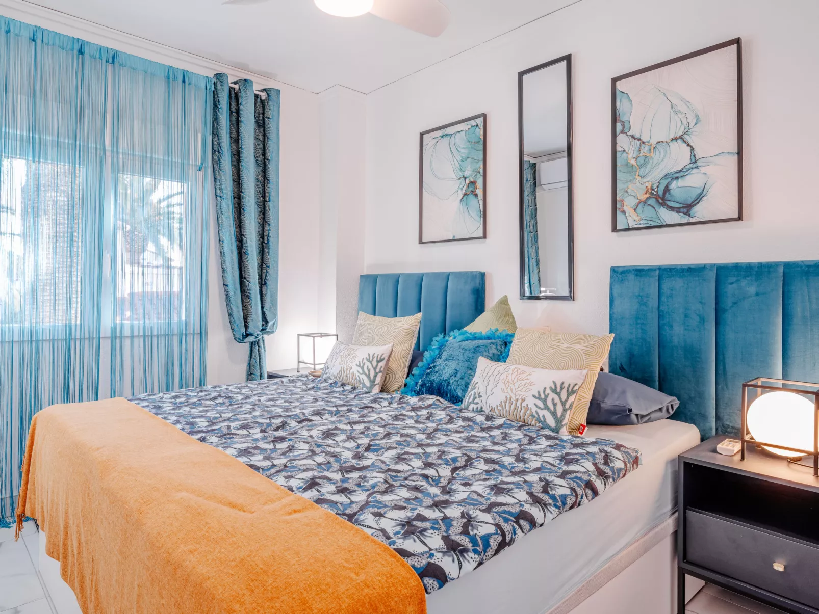 Residencia La Perla-Binnen