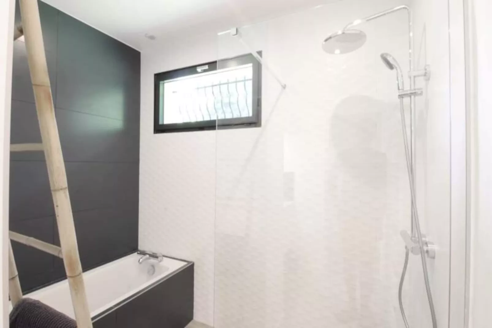 Belle Villa Sur Les Coteaux Du Lac D'aiguebelette!