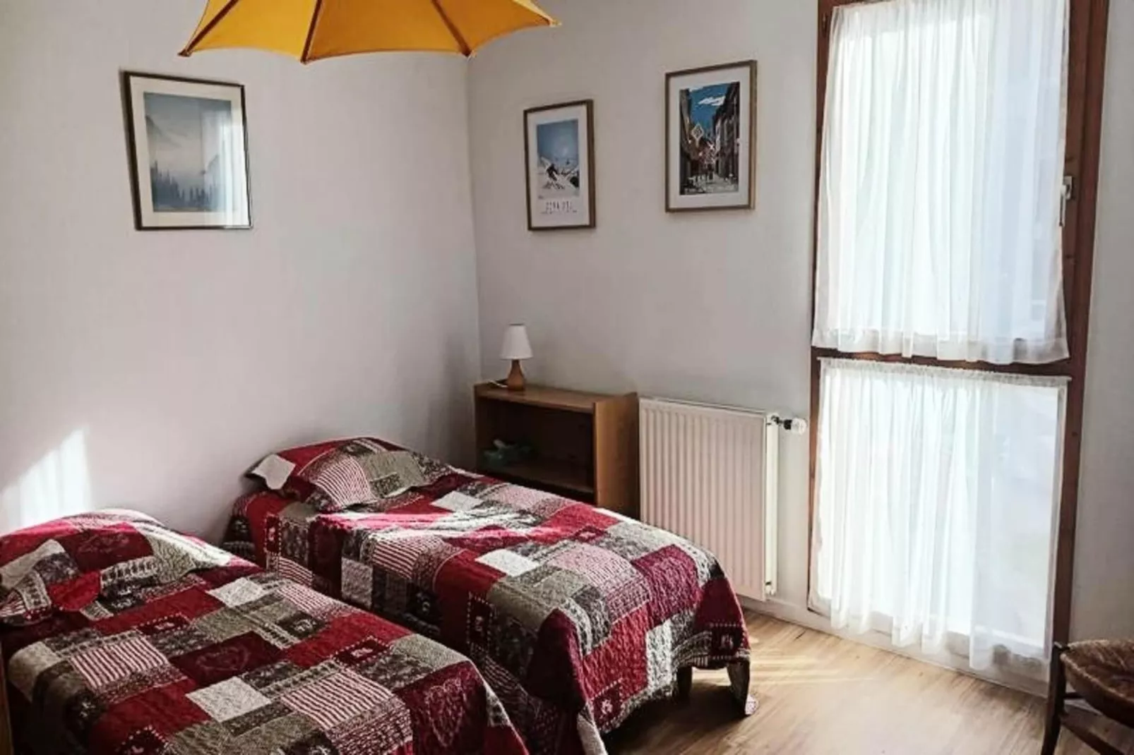 Résidence Le Bergentrum-Buitenkant zomer