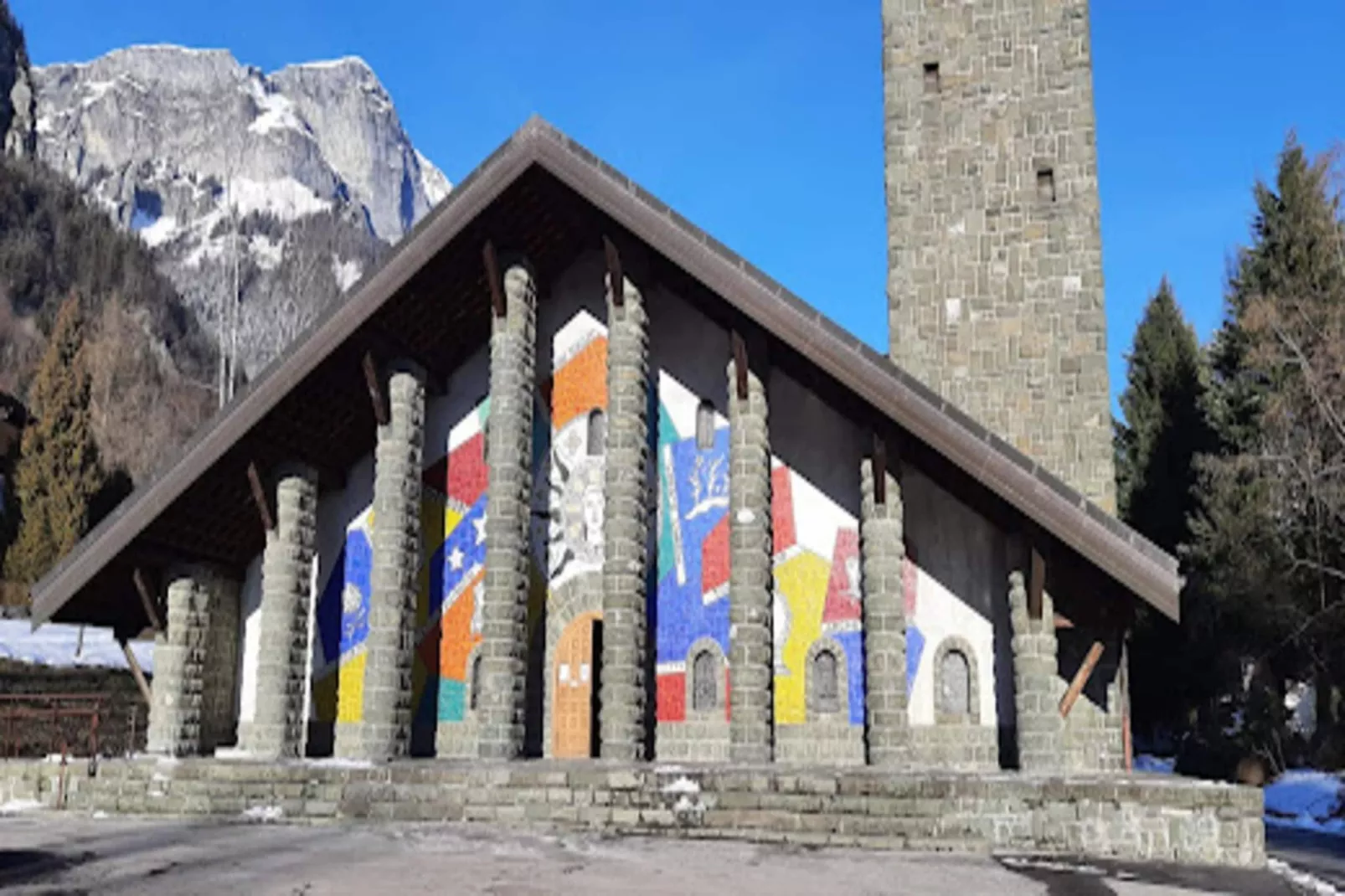 Résidence Les Loges-Buitenkant zomer