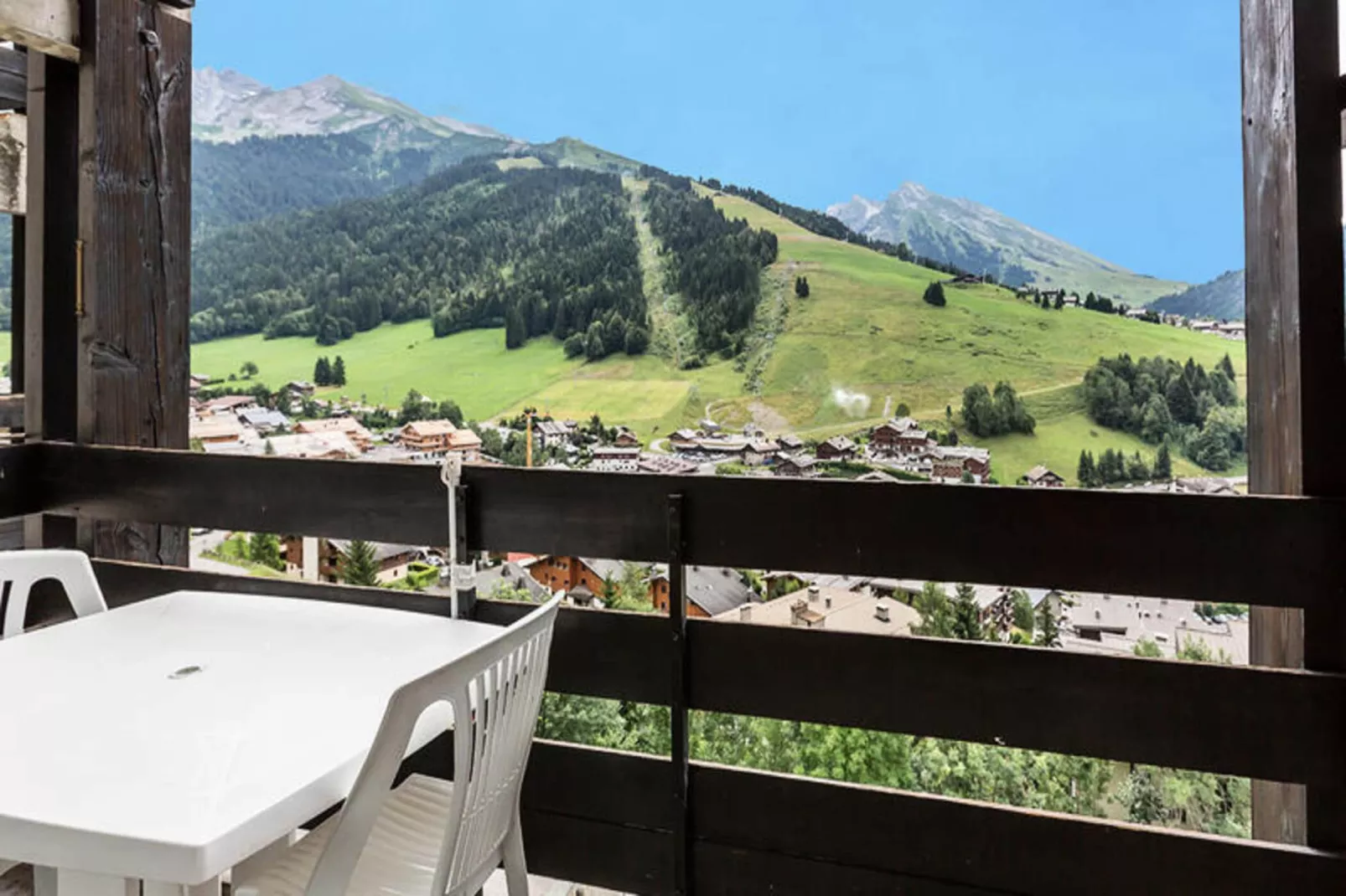 Résidence Aiguille Verte-Buitenkant zomer