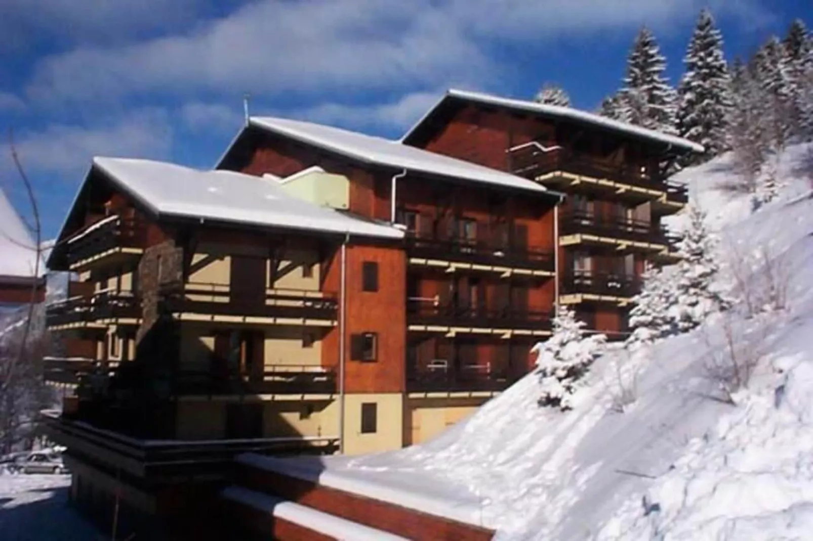 Résidence Le Yeti-Buitenkant zomer