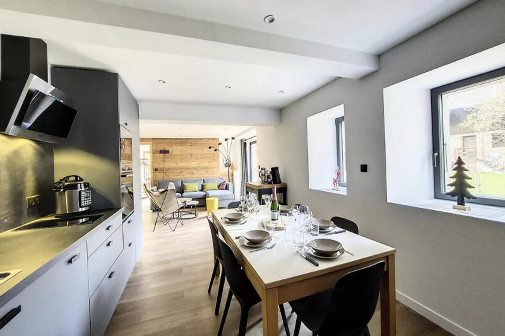 Appartements à Saint Jean d'Aulps-Eetkamer