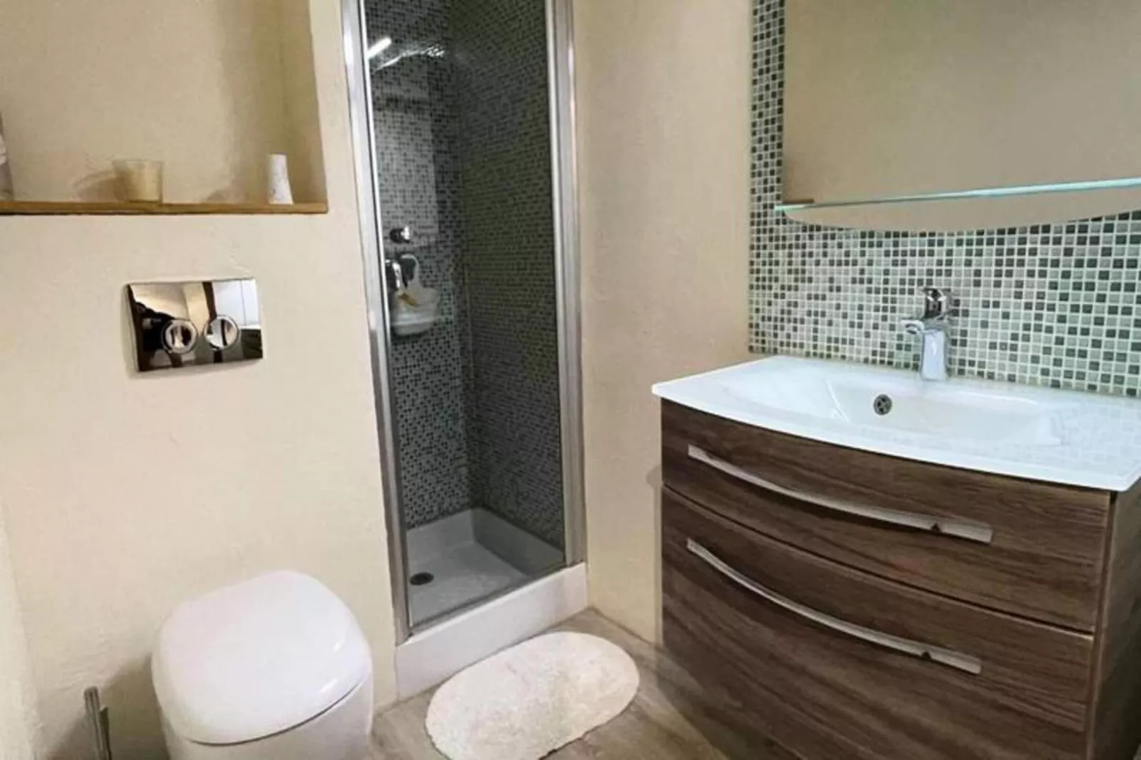 Résidence Millepertuis B-Badkamer