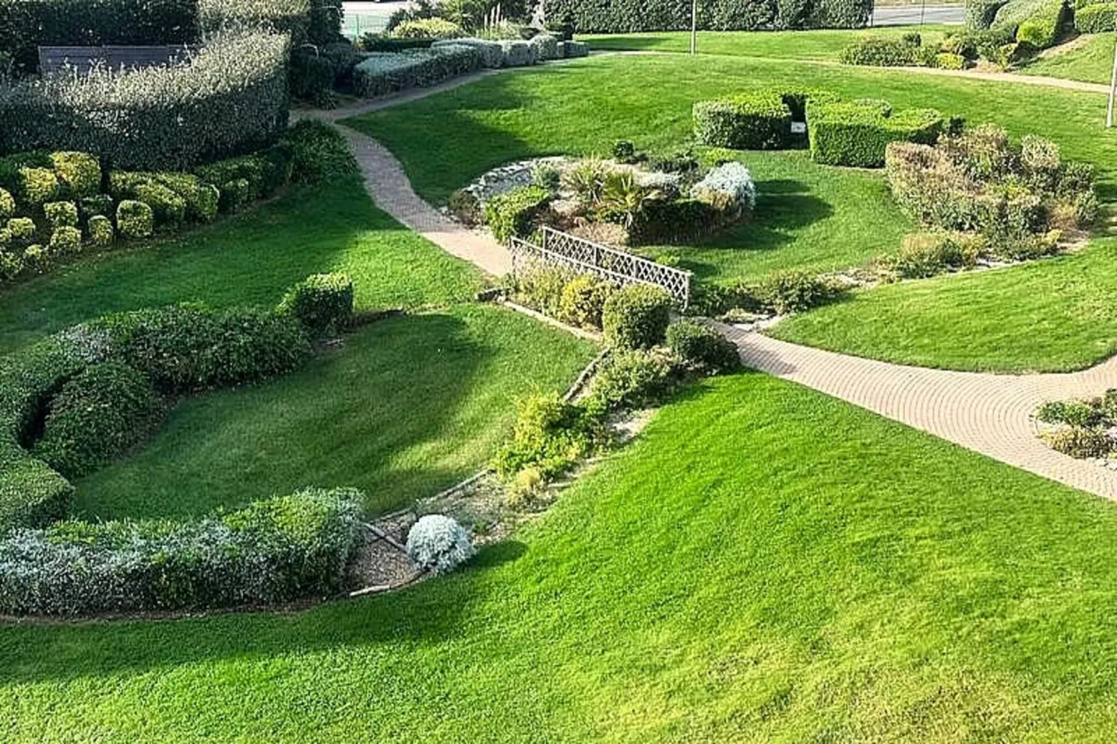 Résidence Morieres B-Uitzicht zomer