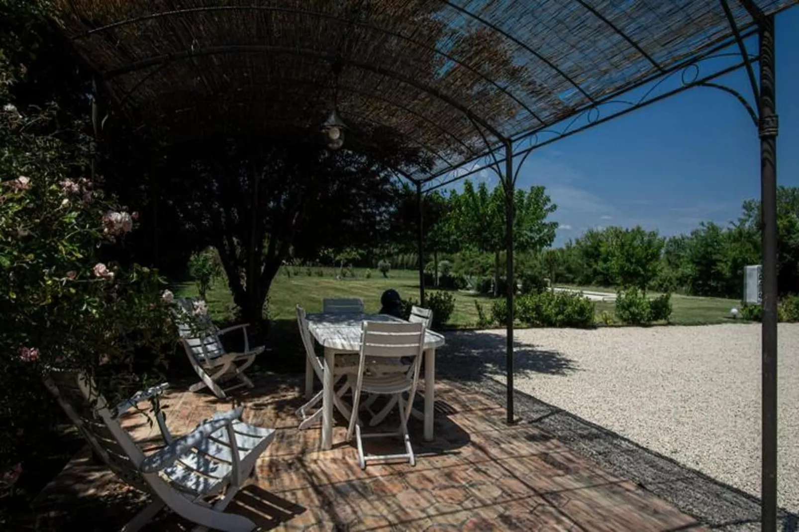 Maison De La  Bandine-Uitzicht zomer