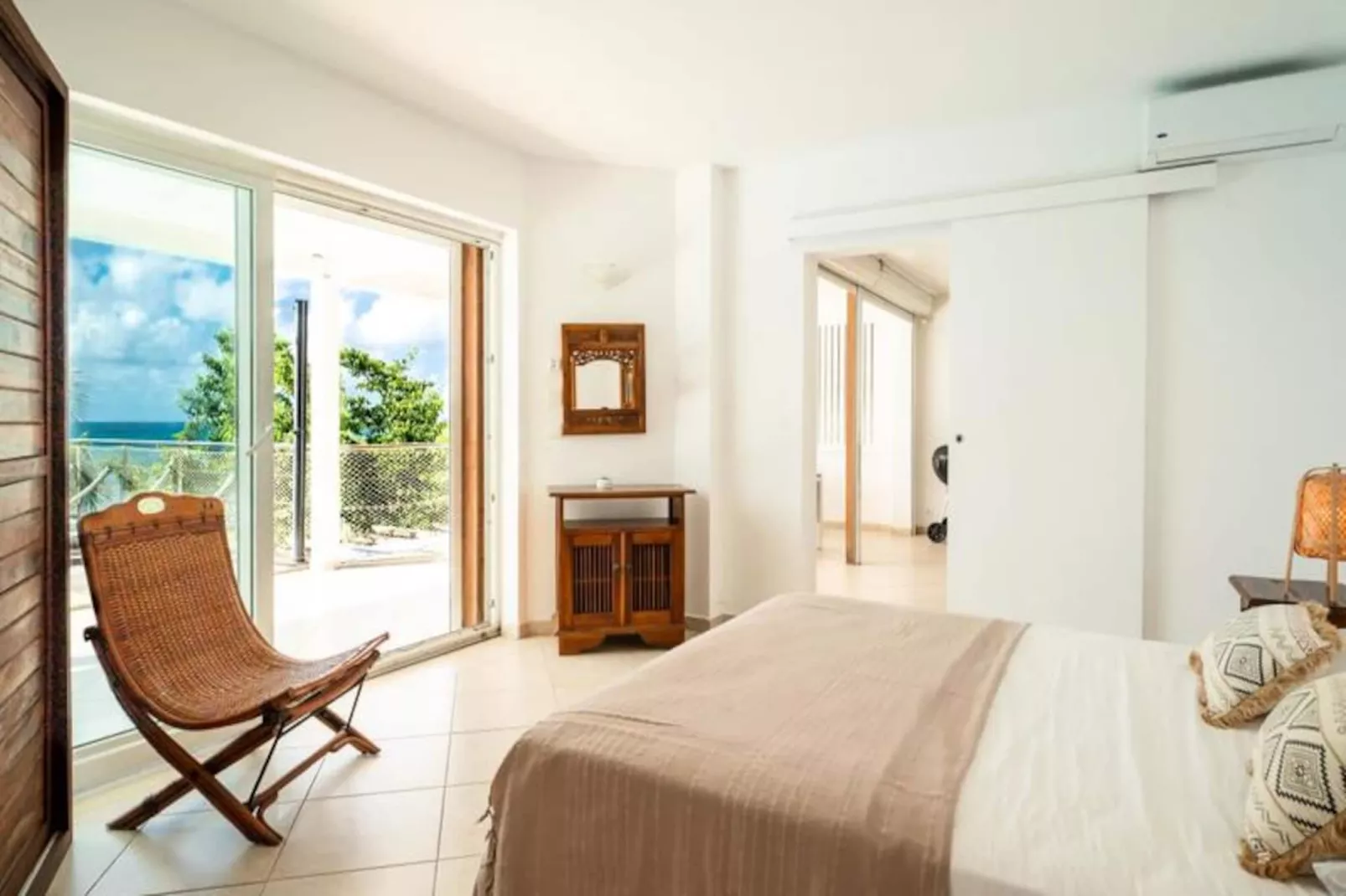 Villa Nora-Image-tags.