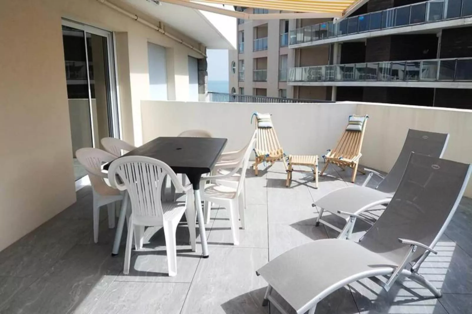 Résidence Casino-Buitenkant zomer