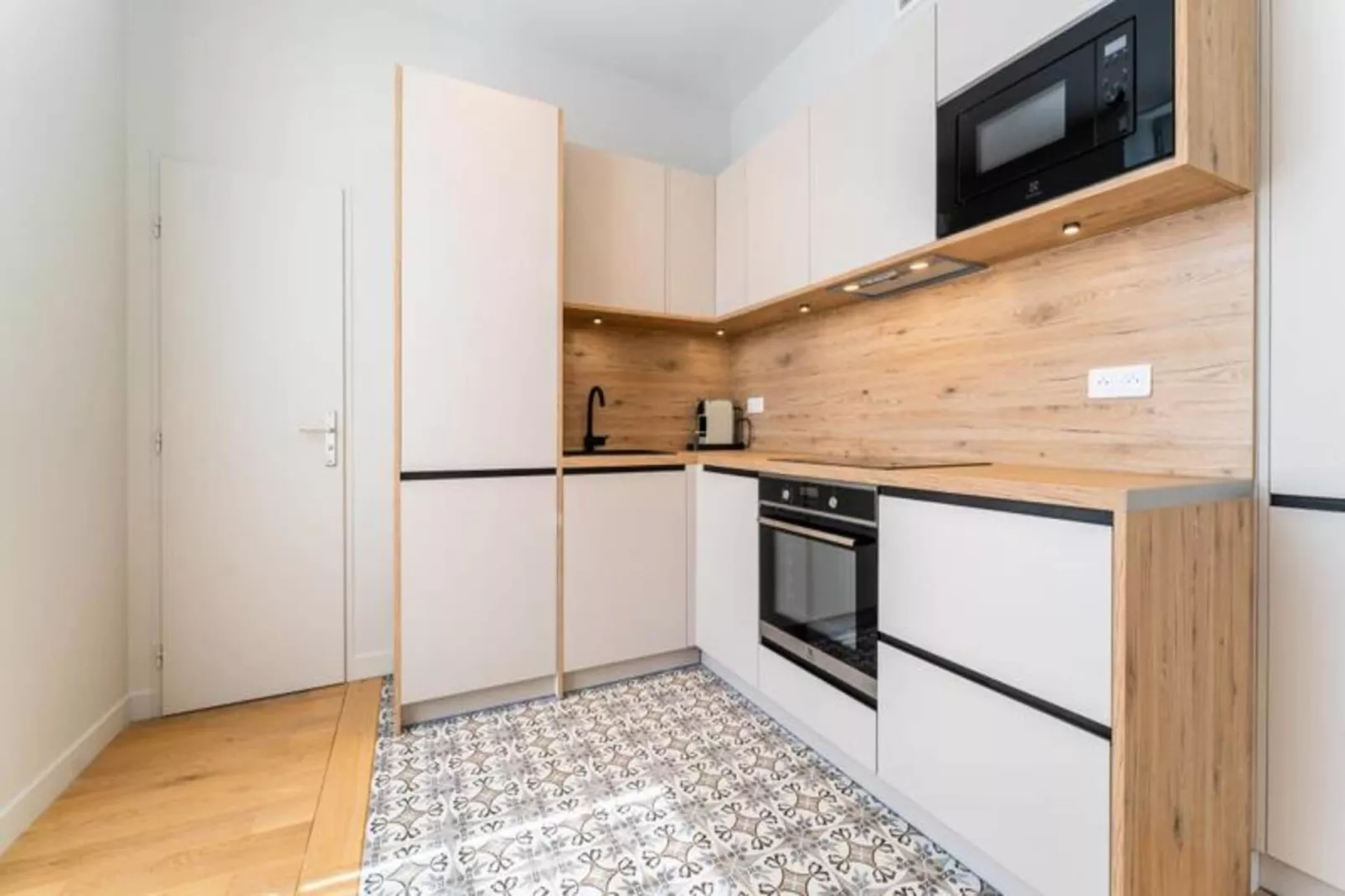 Charmant Appartement Pour 4 Au C&oelig;ur De Bordeaux-Buitenkant zomer