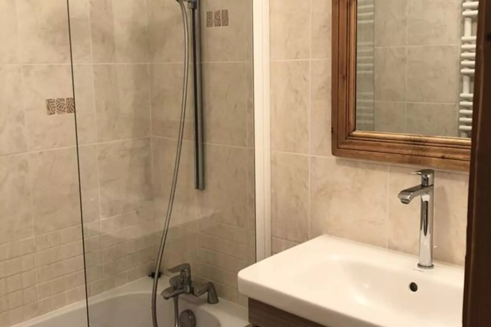 Chalet Alpina-Badkamer