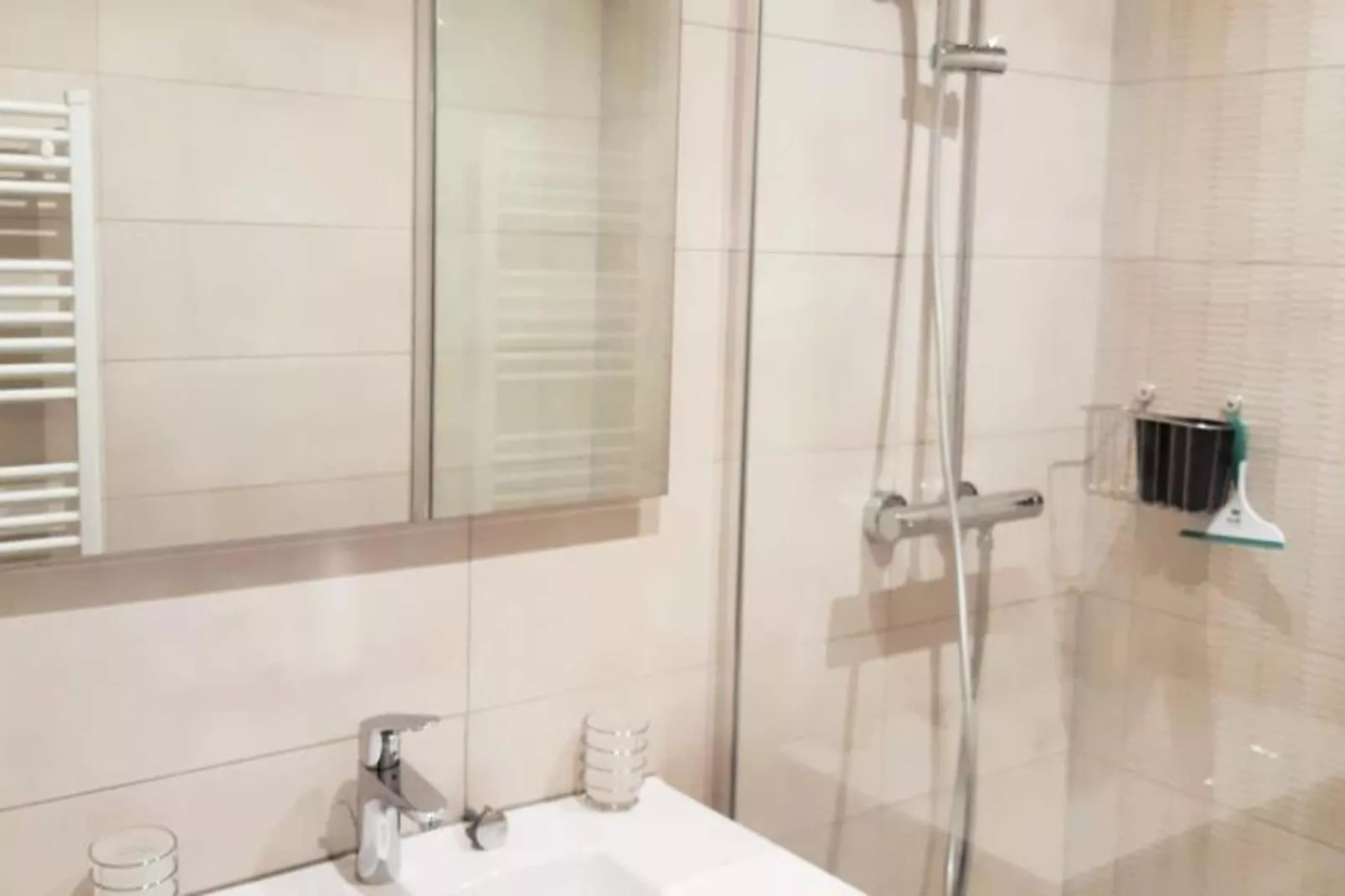 Résidence Prapelier-Badkamer