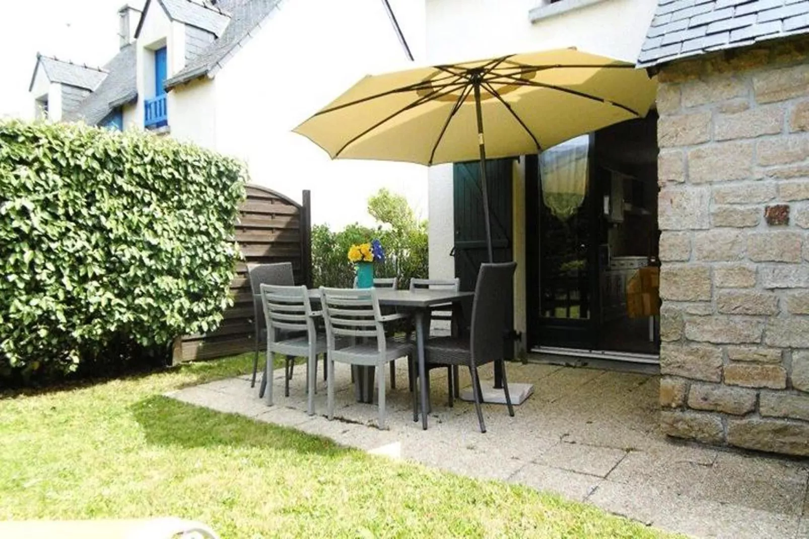 Résidence Duguay Trouin-Tuinen zomer