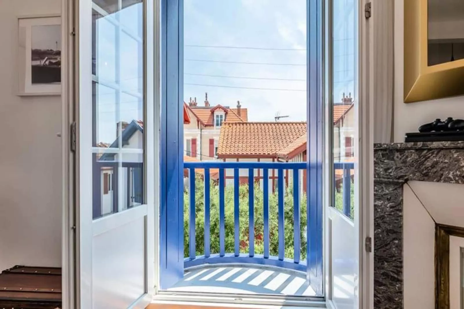 Superbe Appartement Plein De Charme Avec Balcon, 2ch, &agrave; 5min De La Plage-Uitzicht zomer