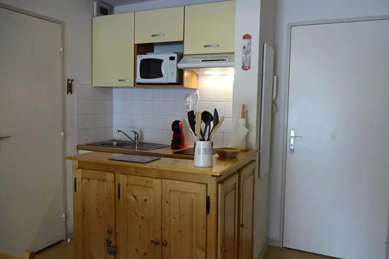 Résidence Montsegu-Keuken