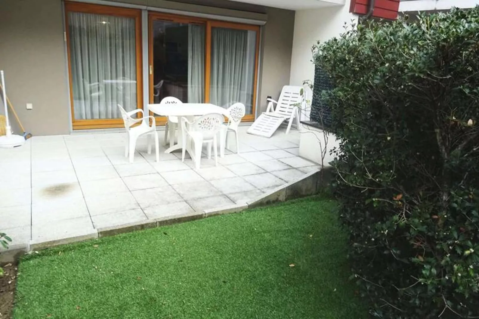 Residence L'albizia-Tuinen zomer