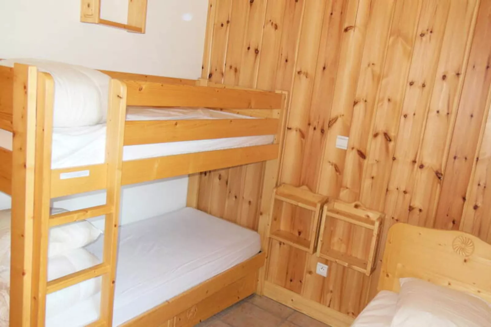 Résidence La Tour Du Merle-Image-tags.