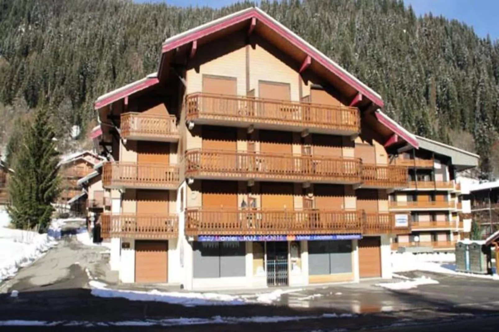 Résidence Les Perthuis-Exterieur winter