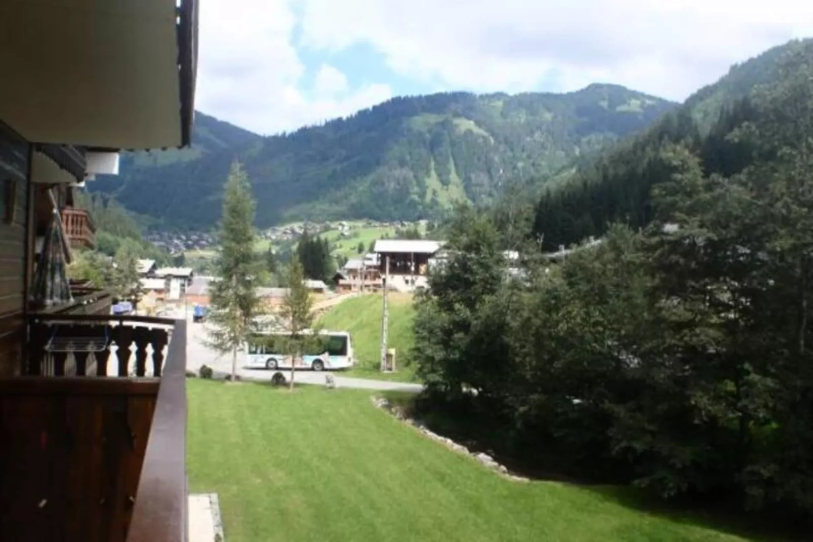 Résidence Le Mermy-Buitenkant zomer